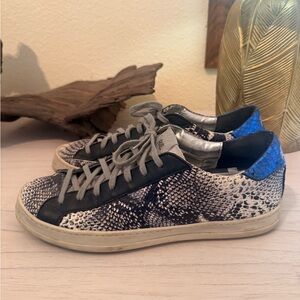 P448 Black and Blue Snake Print Sneakers
